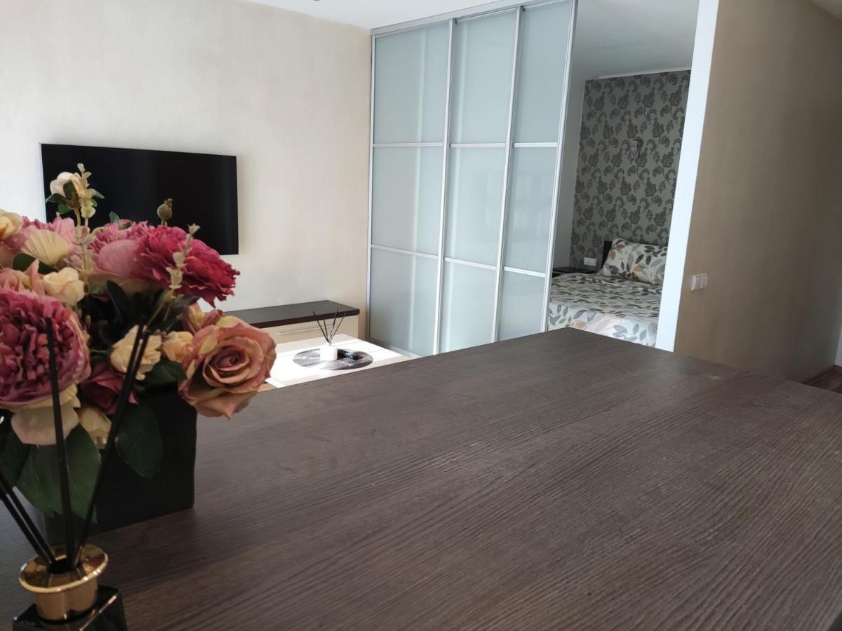 Nikoletos Apartamentai Panevėžys Eksteriør billede